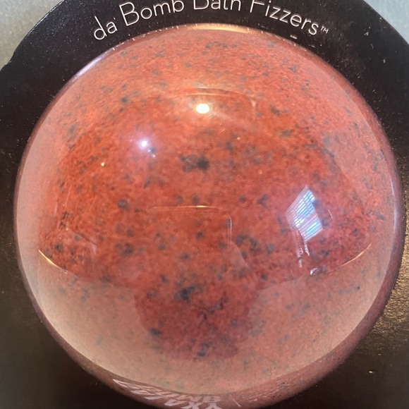 da Bomb Bath Fizzers.  galaxy bomb 7oz - Picture 3 of 6